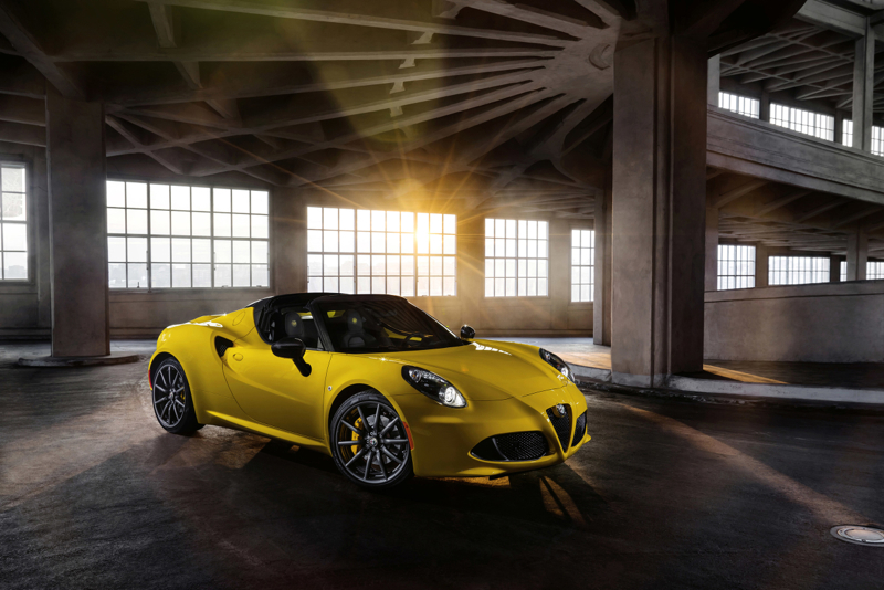 Alfa Romeo 4C Spider : Comme avant ! 10 DLEDMV Alfa 4C Spider Detroit007