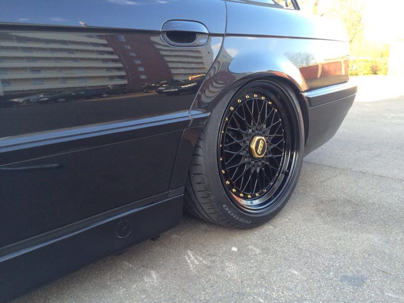 DLEDMV - BMW E38 Full Black Voolium 02