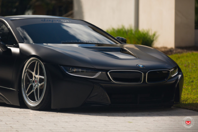 DLEDMV - BMW i8 Vossen Accuair - 03