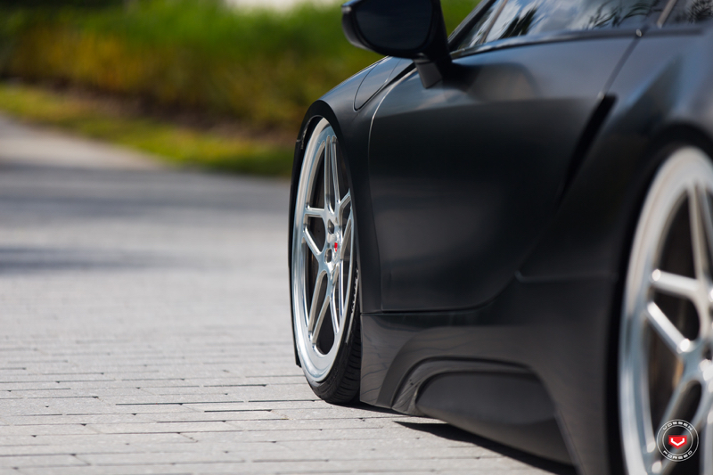 DLEDMV - BMW i8 Vossen Accuair - 06