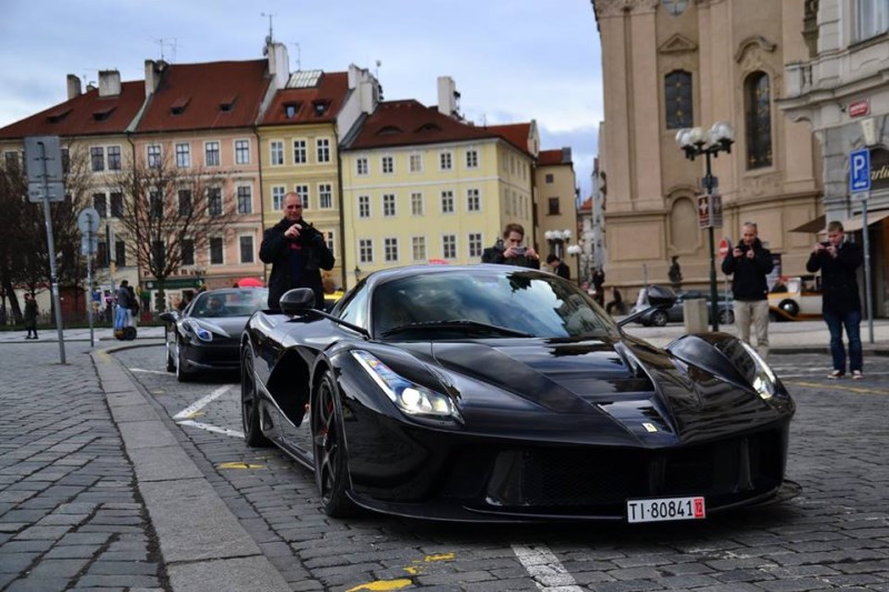 DLEDMV Black Laferrari Prague 03