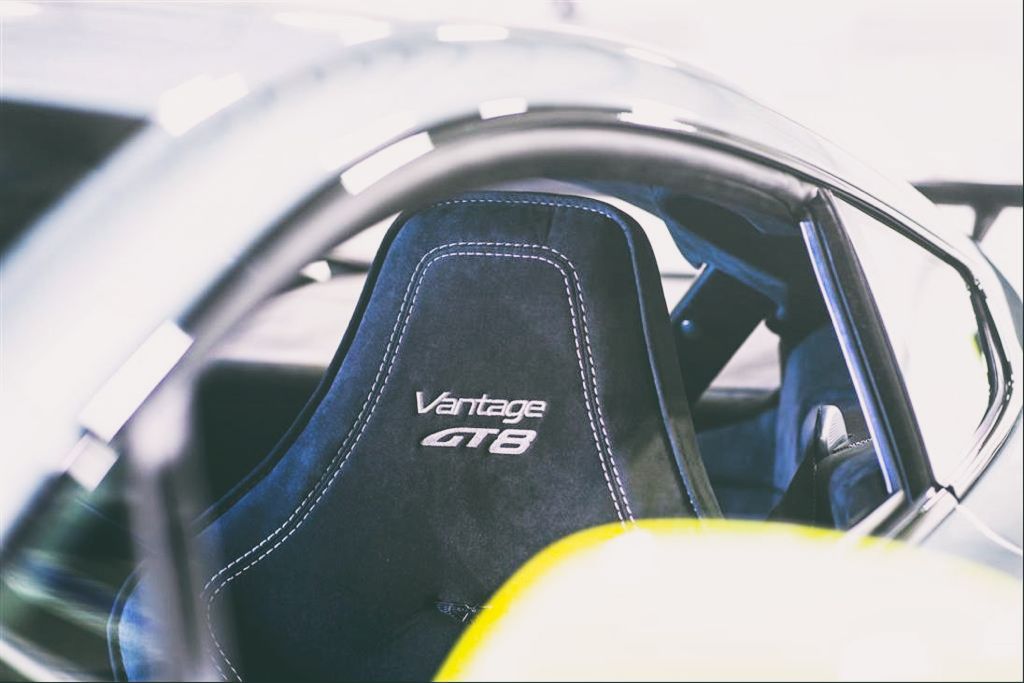 DLEDMV - Aston V8 Vantage GT8 - 02