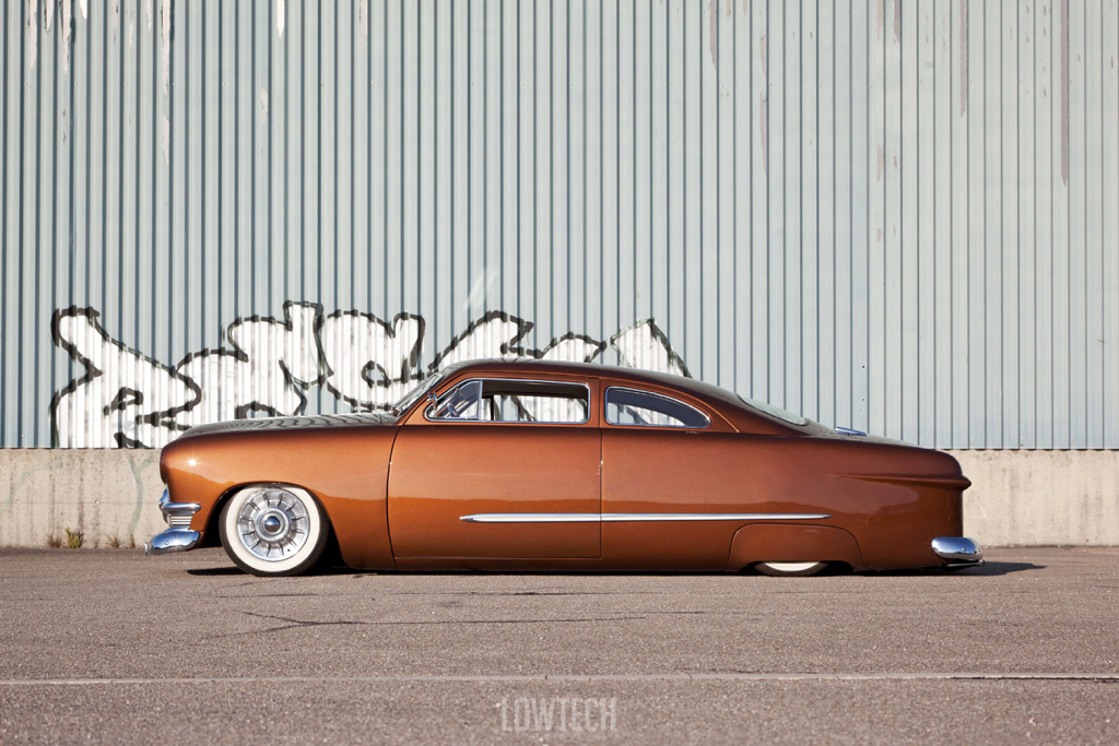 DLEDMV - Custom Ford Shoebox Chocolate - 09