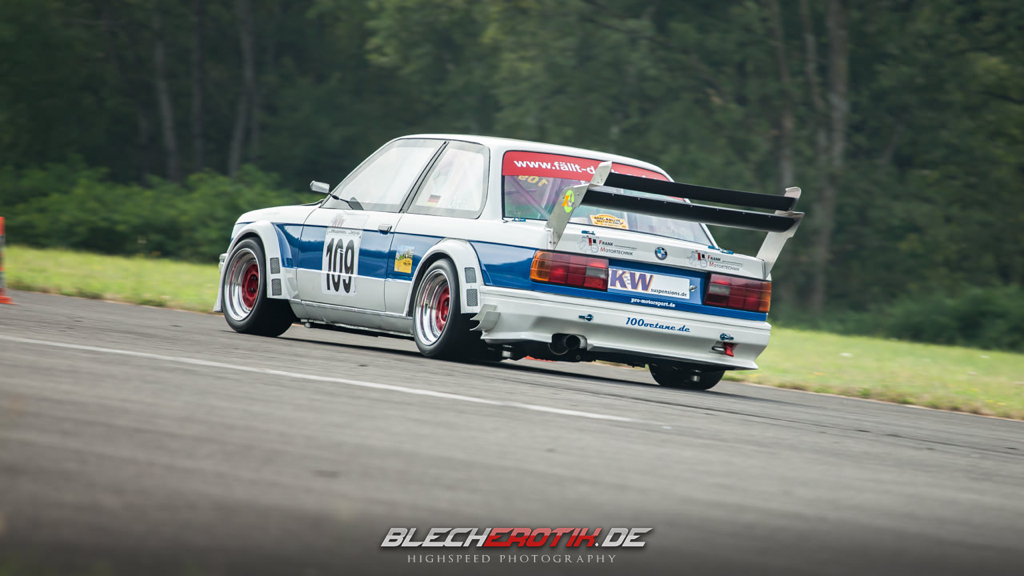DLEDMV - BMW 320is E30 Hillclimb - 04