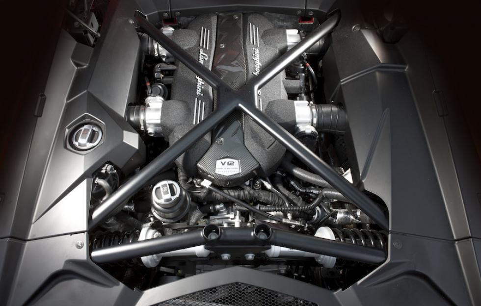 DLEDMV - V12 Engine sound - 04