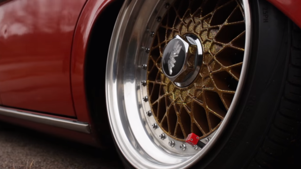 dledmv-slammed-merc-240d-melange-02