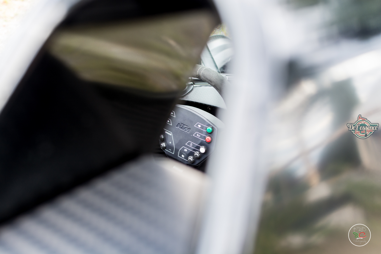 dledmv-ktm-xbow-gt-black-krys-rrc-16