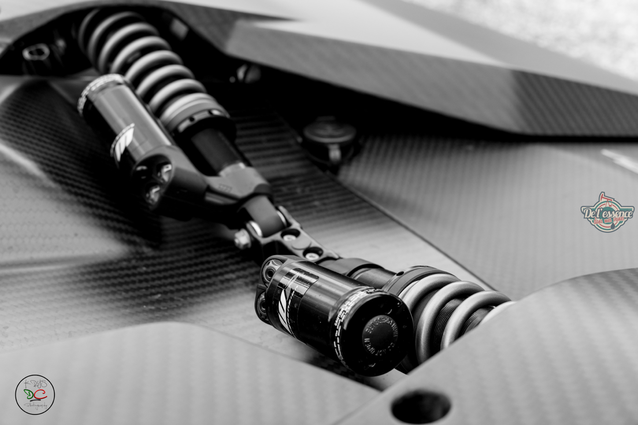 dledmv-ktm-xbow-gt-black-krys-rrc-17