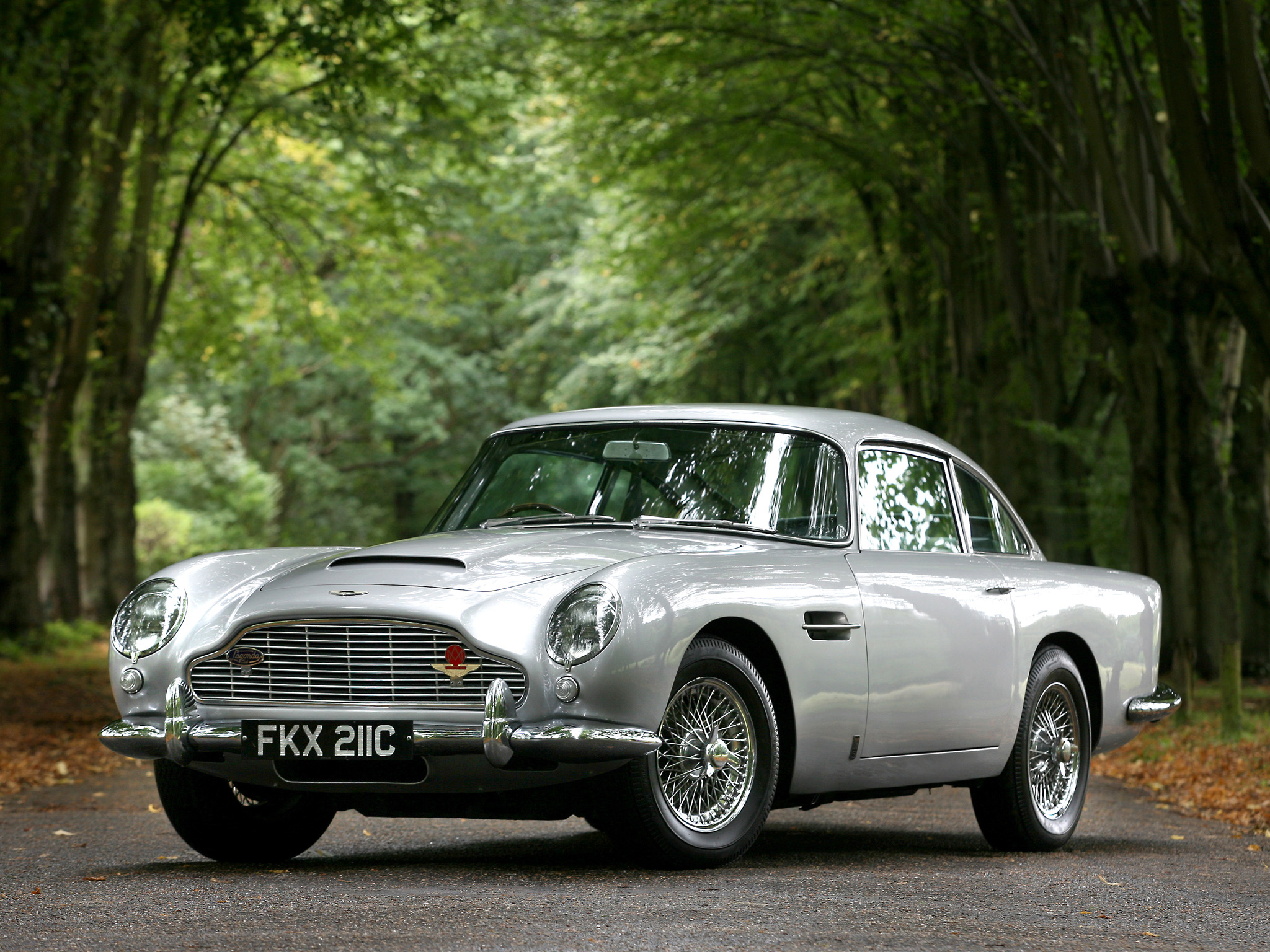 dledmv-aston-martin-db5-01