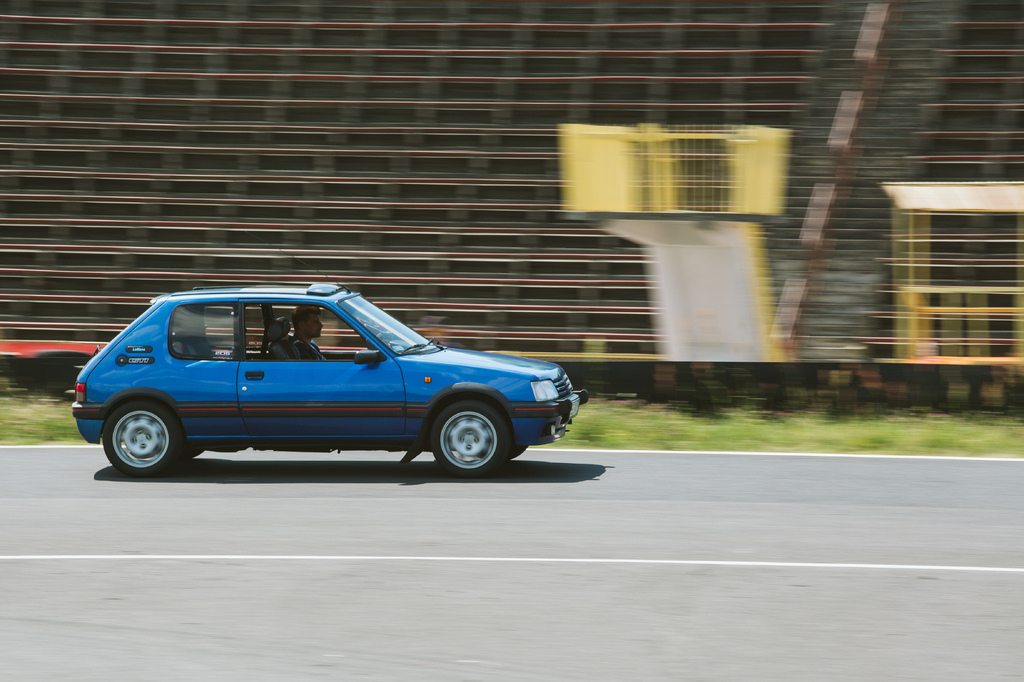 dledmv-peugeot-205-gti-le-mans-05