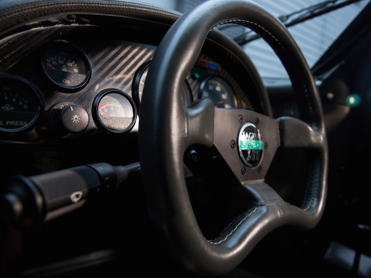 Jaguar XJR15 : De la piste à la route... 9