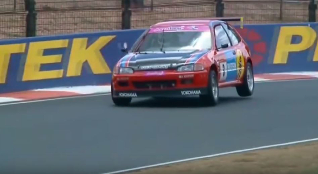 Australian Improved Production - Quand une Civic ridiculise les V8 ! 6