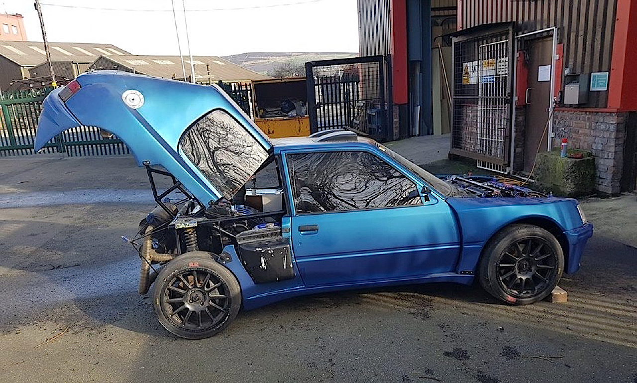 Peugeot 205 Twin V6... Sont fous ces anglais ?! 5