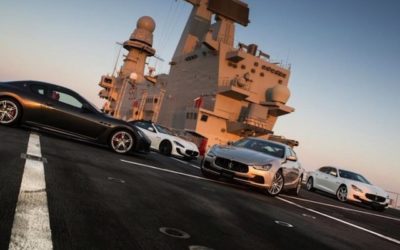 Des Maserati sur un porte-avions !
