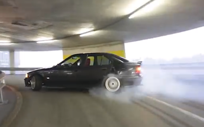 E36 en mode « Tokyo Drift »
