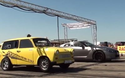 Nissan GTR R35 vs Trabant 601 Wagon… Y&rsquo;en a qui n&rsquo;ont peur de rien !