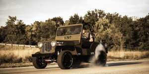 Jeep Willys avec 750 ch sous le capot… Vous prenez ?