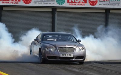 Bentley Continental GT en 3000+ … Mozart joué par AC/DC !