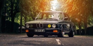 "Kingston's BMW E28"… Ya pas que les states dans la vie !