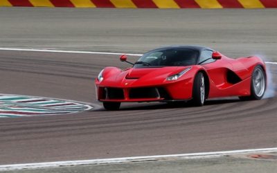1 minute de drift avec LaFerrari à Fiorano…