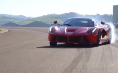 Top Gear s&rsquo;occupe de la LaFerrari … Faut que ça fume !