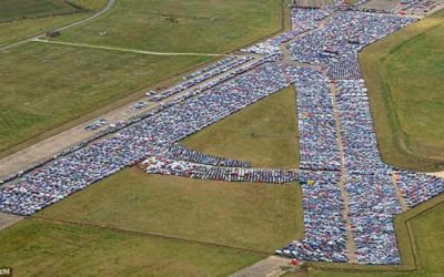 Les cimetières de voitures … neuves ! Hallucinant O_o
