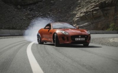 La Jaguar F-Type se lâche … Putain ce bruit !