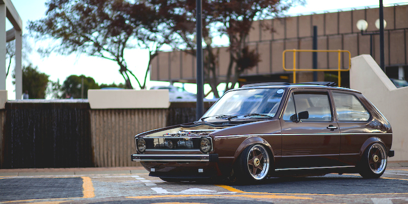 « Hot Chocolate Golf MK1 » – Stance & Vintage made in South Africa !