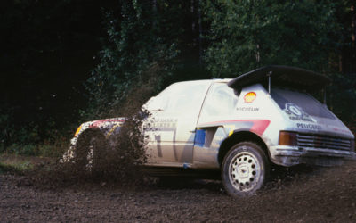Peugeot 205 T16 Evo 2 en action… Ca va secouer !