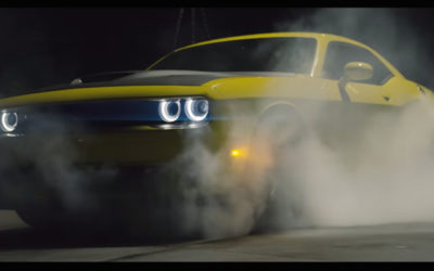 Challenger Hellcat qui brule de la gomme pour Pennzoil