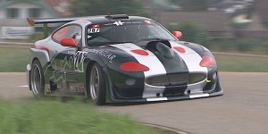 Hillclimb Monster : Jaguar XKR8 - God save the Queen... and destroy your ears !