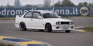 Action ! BMW M3 E30 on track...