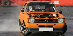 Opel Kadett transformée en Drift Machine