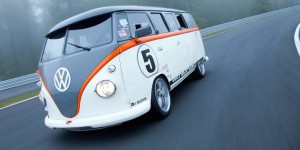Race-Taxi : Le VW Combi biturbo !