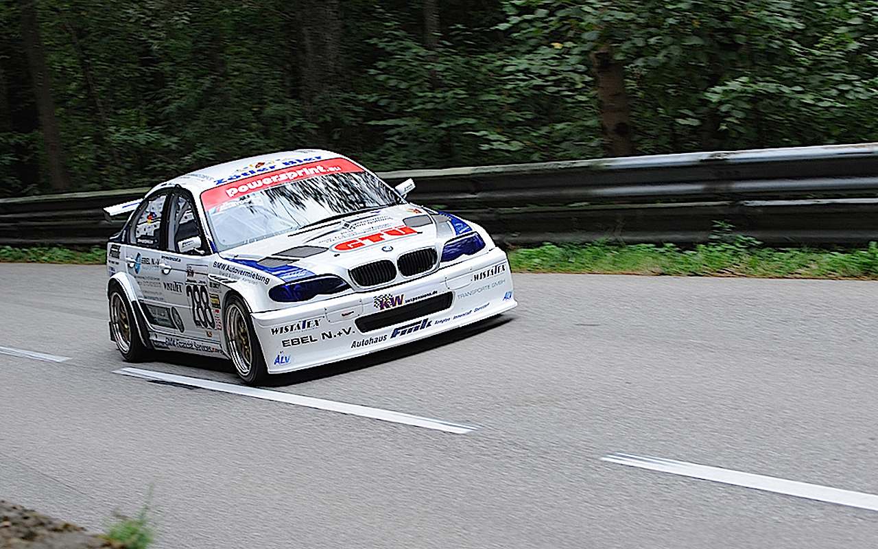 Accueil 15 Hillclimb Monster : BMW 320i WTCC… Atmosféérique !