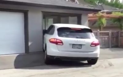 Stance fails – Michel gare son Porsche Cayenne. Du moins il essaie…