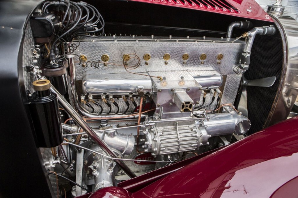 Bugatti 46S Cabriolet - Poésie mécanique 6