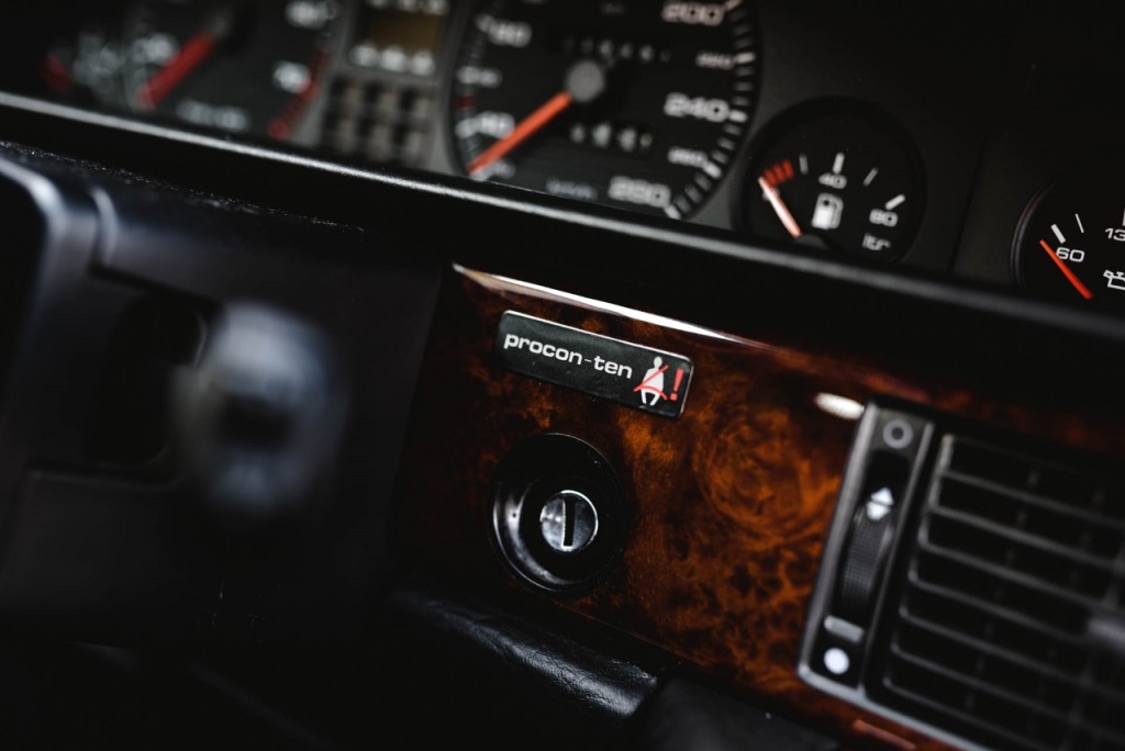 Audi V8 - Consonne... Voyelle... 1