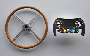 "The Evolution of F1 Steering Wheels"... Du bois au carbone