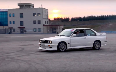 Embarquez en BMW M3 E30 sur son territoire…