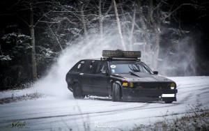 Drift in Snow - Vin chaud et pneu cramé !