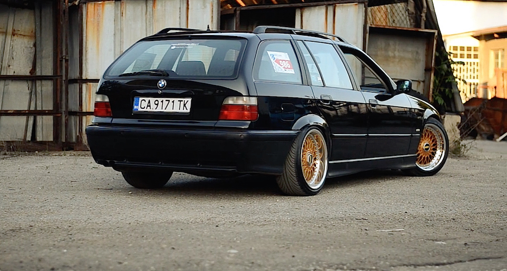 Bmw 328i E36 The Stanced Touring De Lessence Dans Mes Veines