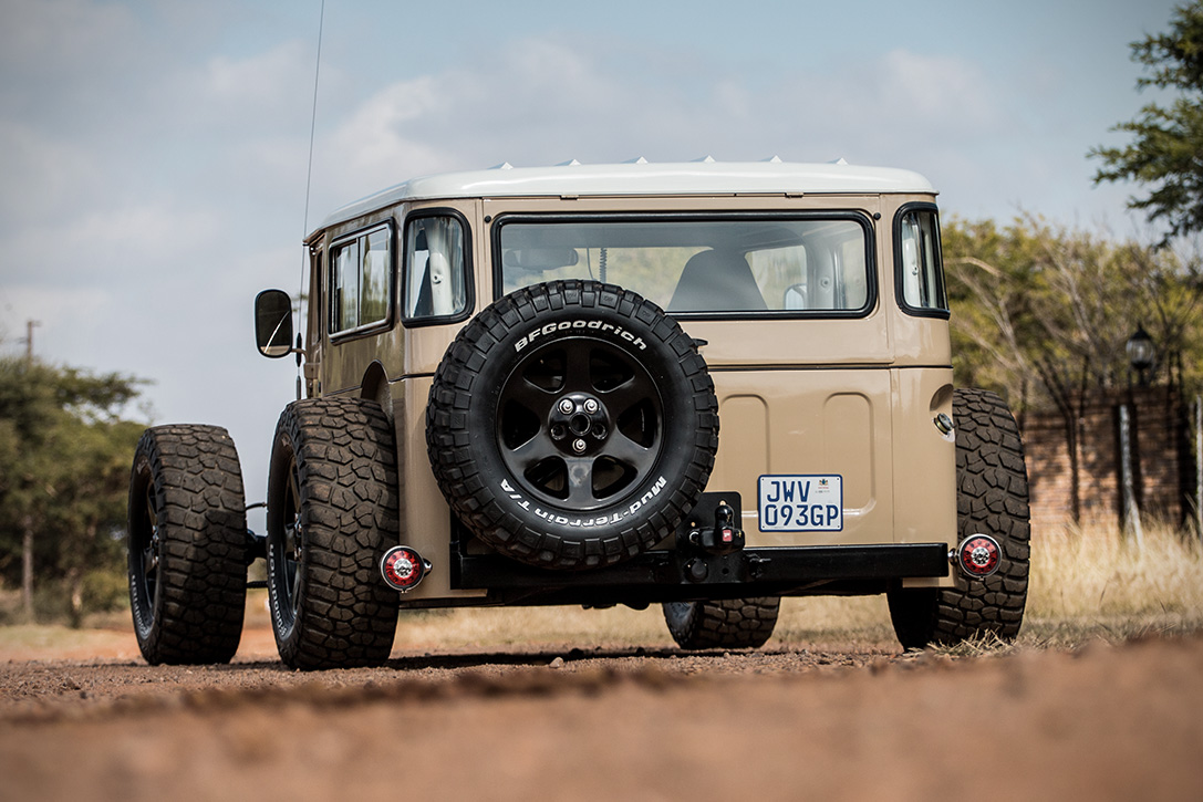 Land Cruiser Fj40 Hot Rod Safari Stance De Lessence Dans Mes Veines