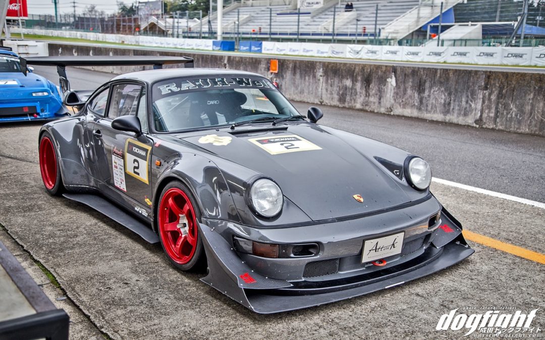 Porsche 964 RWB – Time Attack à Tsukuba