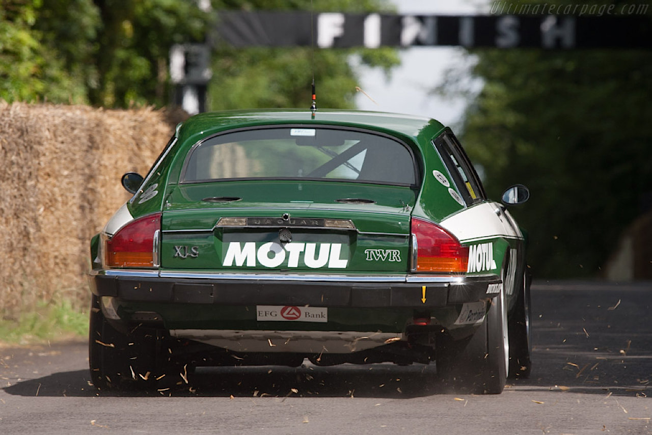 Jaguar XJS V12 TWR... Décrassage de printemps ! De l'essence dans mes