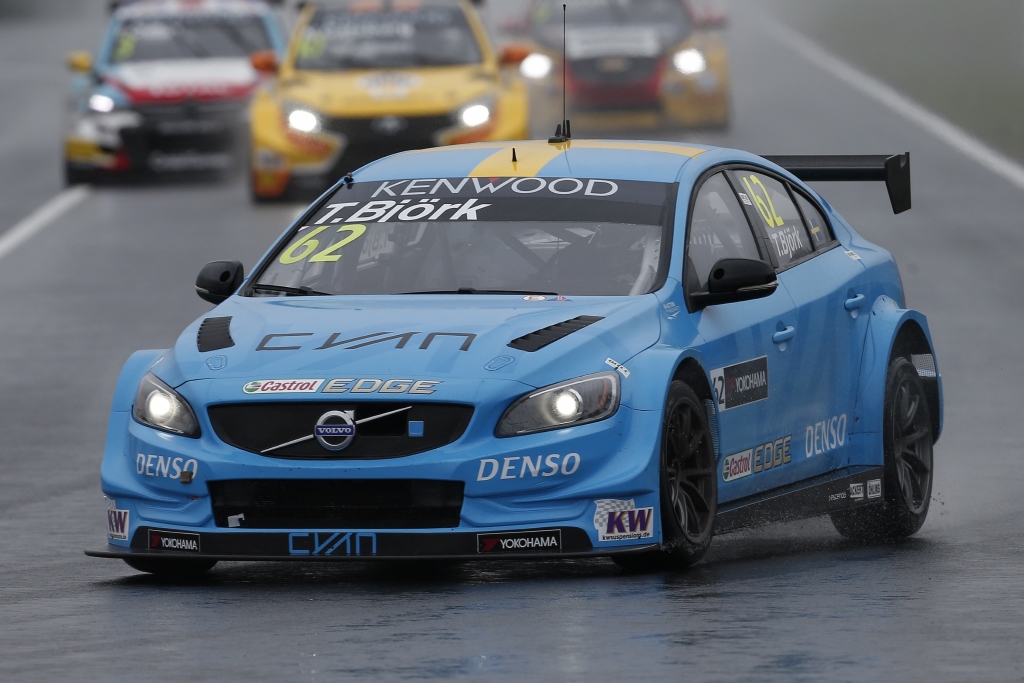 Engine Sound : Volvo S60 Polestar WTCC De L'essence Dans Mes Veines