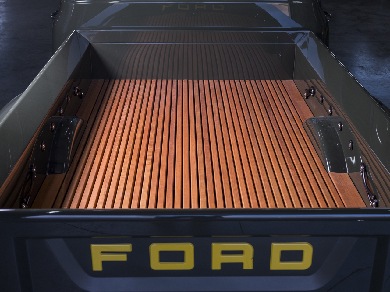 Ford F100 : L'utilitaire de chez Ringbrothers ! 35