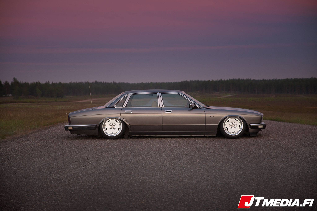 Jaguar xj stance