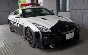 Nissan GTR... Si la police s'y met !