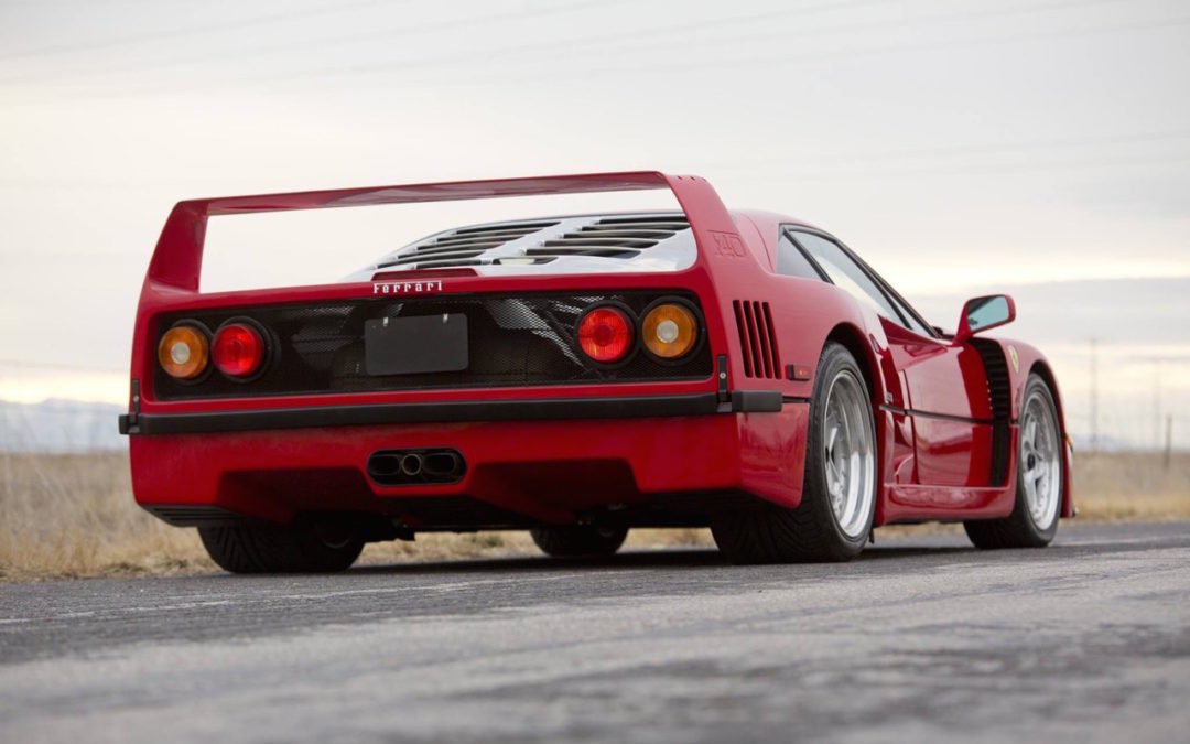 Engine sound : Ferrari F40 en mode décrassage de tympans !